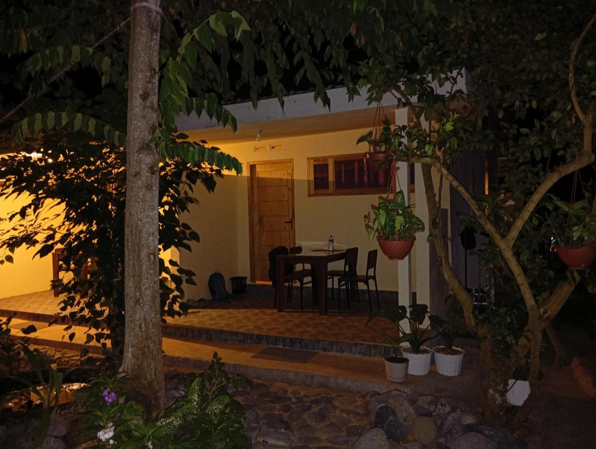 Rumah Kawan Senaru House Of Friend Exterior foto